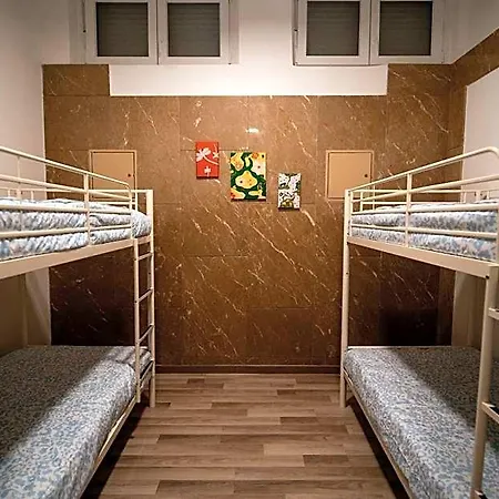 Hotel The Vault