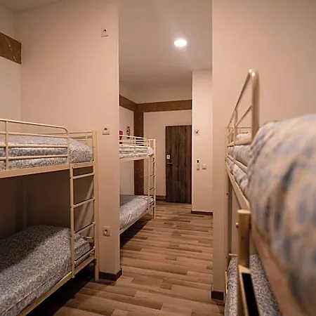Hostal The Vault